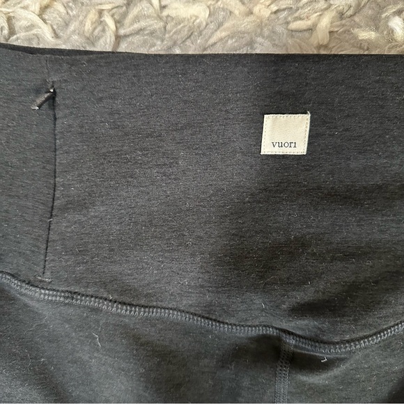 VUORI high waisted clean elevation leggings XL - Picture 5 of 5